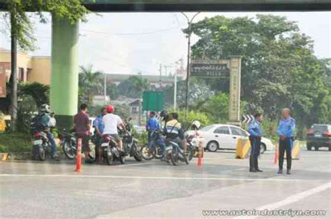 President Aquino signs law promoting safety of children riding .